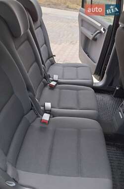 Мікровен Volkswagen Touran 2012 в 