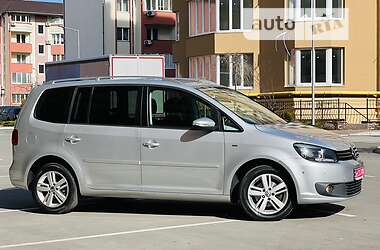 Микровэн Volkswagen Touran 2014 в Софиевской Борщаговке