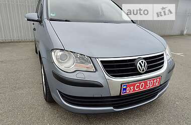 Минивэн Volkswagen Touran 2007 в Киеве