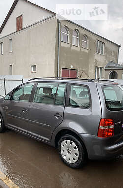 Минивэн Volkswagen Touran 2006 в Ровно