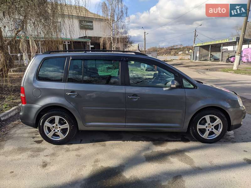 Минивэн Volkswagen Touran 2005 в Сквире