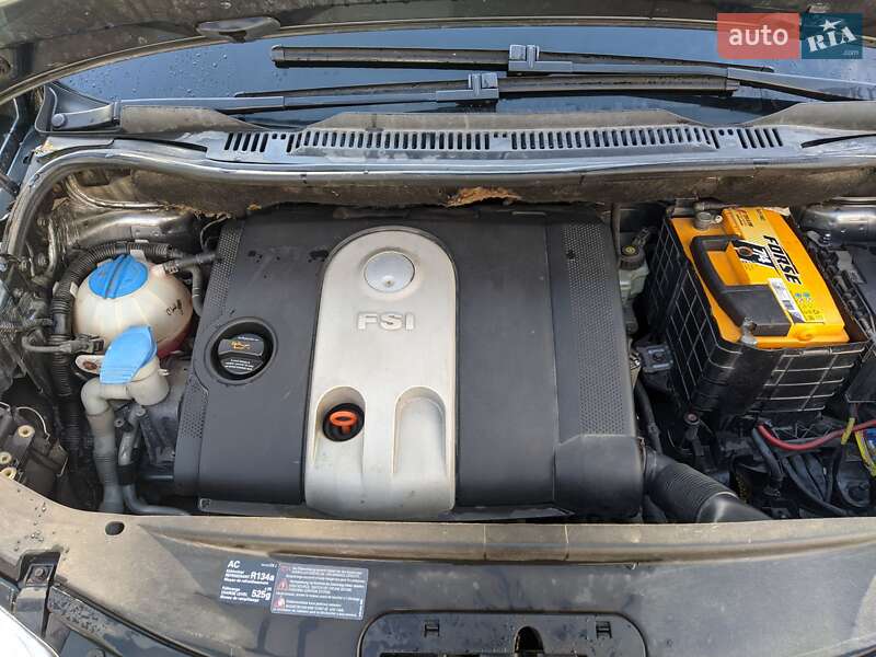 Минивэн Volkswagen Touran 2005 в Сквире