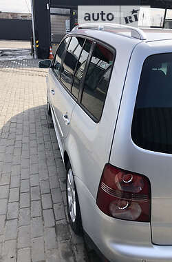 Минивэн Volkswagen Touran 2006 в 