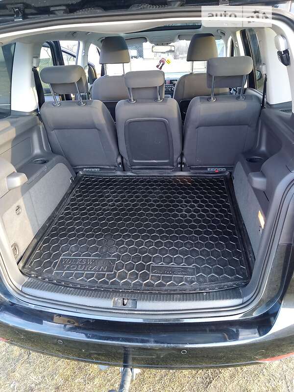 Мікровен Volkswagen Touran 2011 в Камені-Каширському