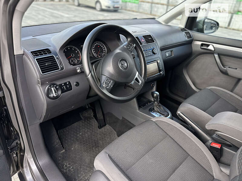 Мікровен Volkswagen Touran 2011 в Луцьку