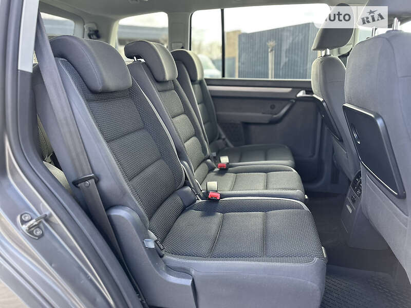 Мікровен Volkswagen Touran 2011 в Луцьку