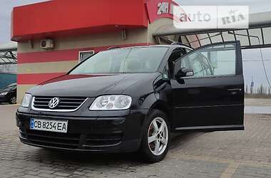 Минивэн Volkswagen Touran 2004 в Киеве