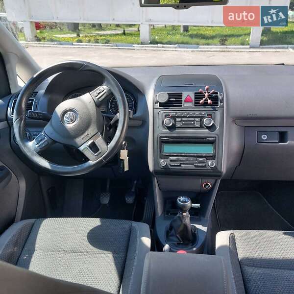 Микровэн Volkswagen Touran 2011 в Дрогобыче