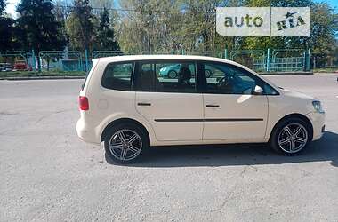 Микровэн Volkswagen Touran 2012 в Житомире