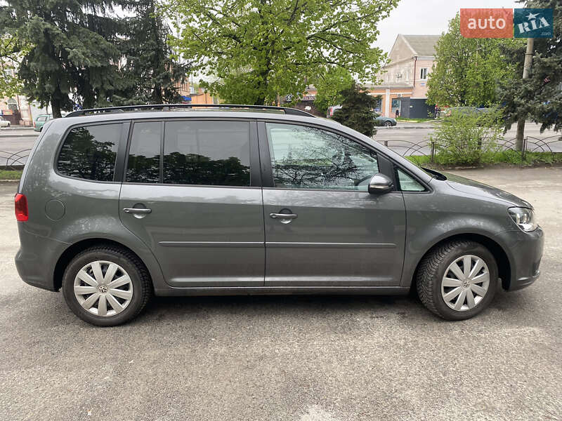 Мікровен Volkswagen Touran 2012 в Дніпрі
