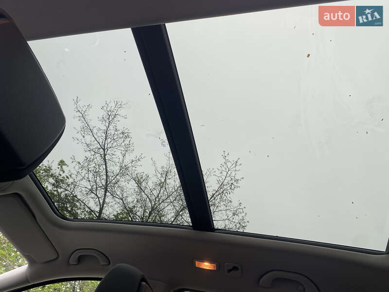 Мікровен Volkswagen Touran 2012 в Дніпрі