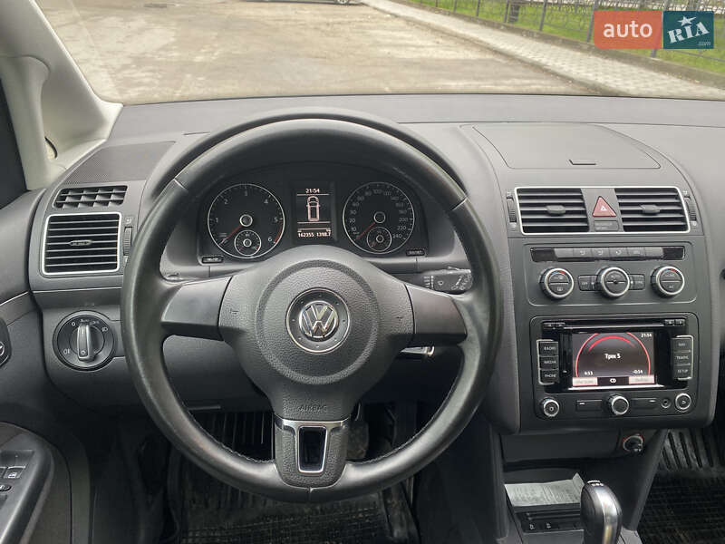 Мікровен Volkswagen Touran 2012 в Дніпрі