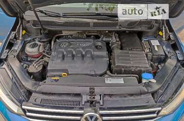 Микровэн Volkswagen Touran 2016 в 