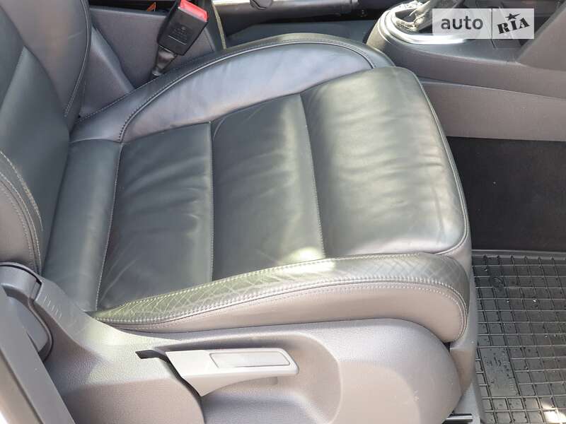 Мінівен Volkswagen Touran 2010 в Трускавці