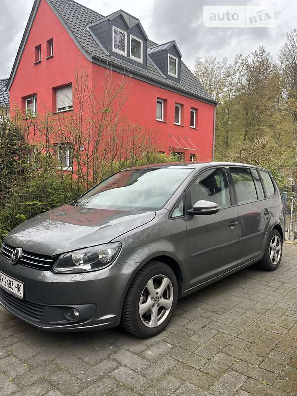 Микровэн Volkswagen Touran 2013 в Харькове