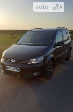Микровэн Volkswagen Touran 2014 в Новояворовске