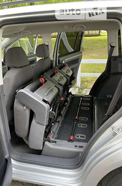 Минивэн Volkswagen Touran 2008 в 