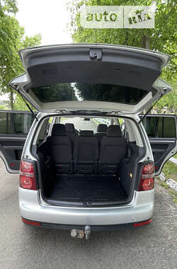 Минивэн Volkswagen Touran 2008 в 
