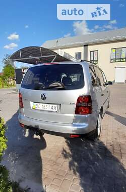 Мінівен Volkswagen Touran 2007 в Чорткові