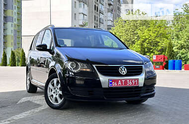 Минивэн Volkswagen Touran 2010 в Житомире