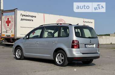 Минивэн Volkswagen Touran 2007 в 