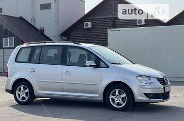 Минивэн Volkswagen Touran 2007 в 