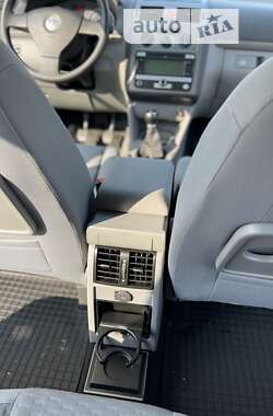 Минивэн Volkswagen Touran 2007 в 