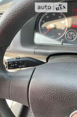Минивэн Volkswagen Touran 2007 в 