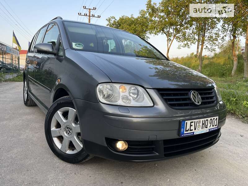 Минивэн Volkswagen Touran 2004 в Хмельницком