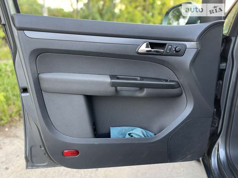 Минивэн Volkswagen Touran 2004 в Хмельницком