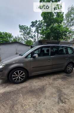 Минивэн Volkswagen Touran 2006 в Харькове
