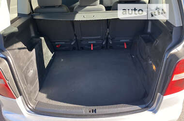 Минивэн Volkswagen Touran 2003 в 