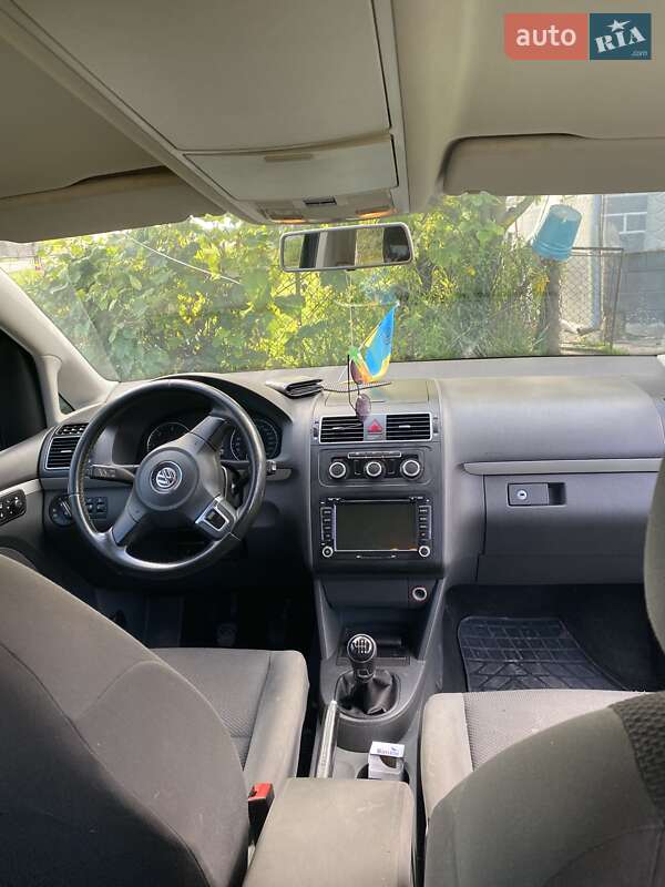 Микровэн Volkswagen Touran 2012 в Львове