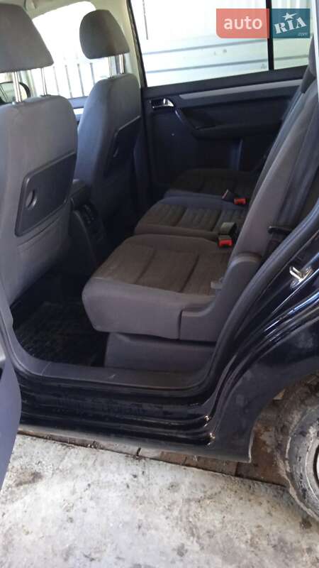 Минивэн Volkswagen Touran 2006 в Ивано-Франковске