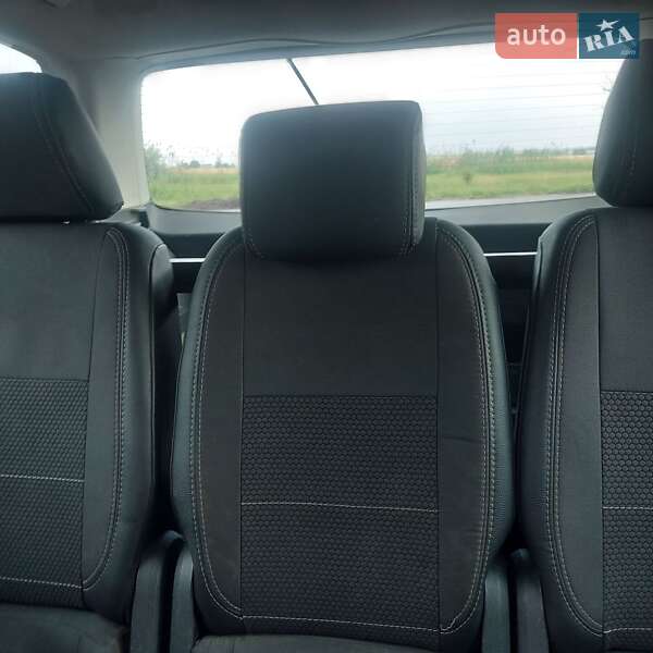 Мінівен Volkswagen Touran 2004 в Татарбунарах