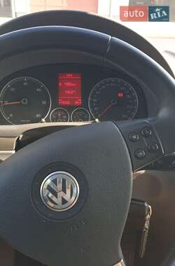 Микровэн Volkswagen Touran 2010 в 