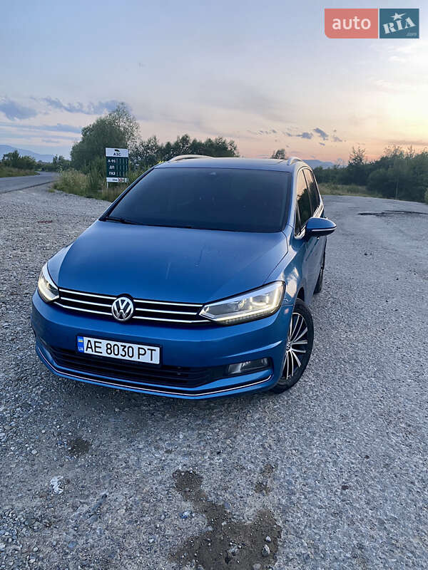 Мікровен Volkswagen Touran 2015 в Івано-Франківську