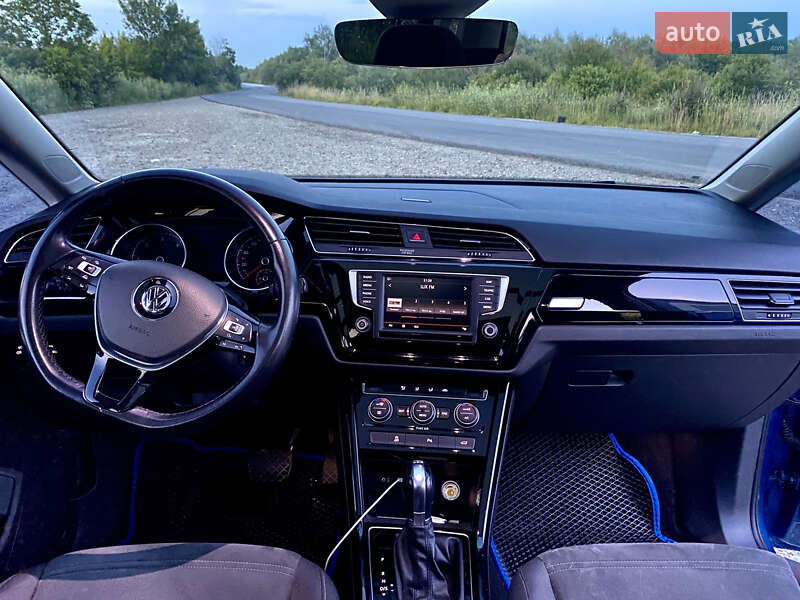 Мікровен Volkswagen Touran 2015 в Івано-Франківську