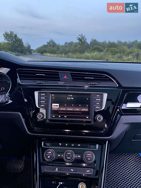 Мікровен Volkswagen Touran 2015 в Івано-Франківську