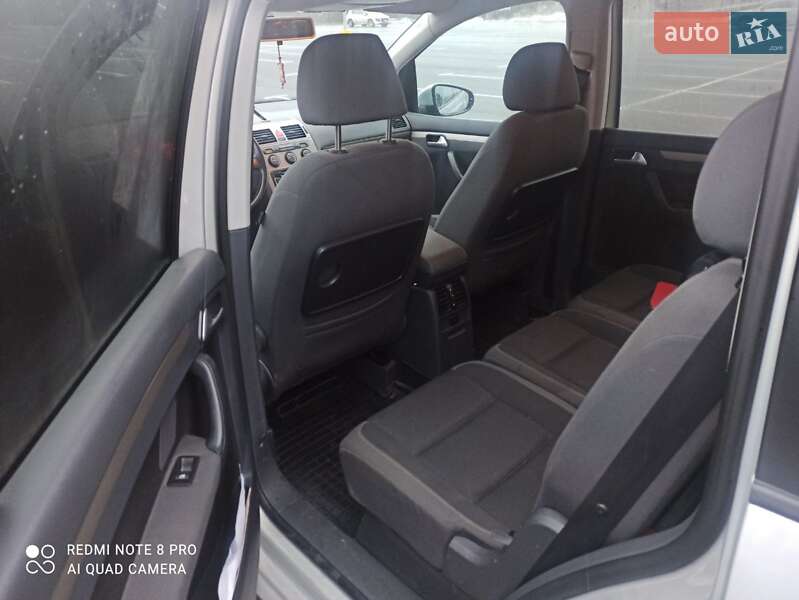 Минивэн Volkswagen Touran 2009 в Ровно