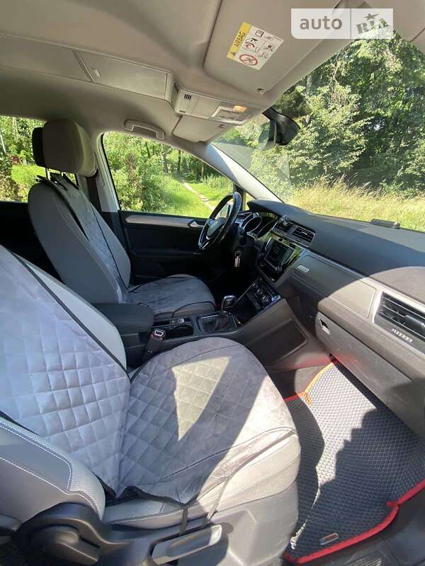 Микровэн Volkswagen Touran 2015 в Николаеве