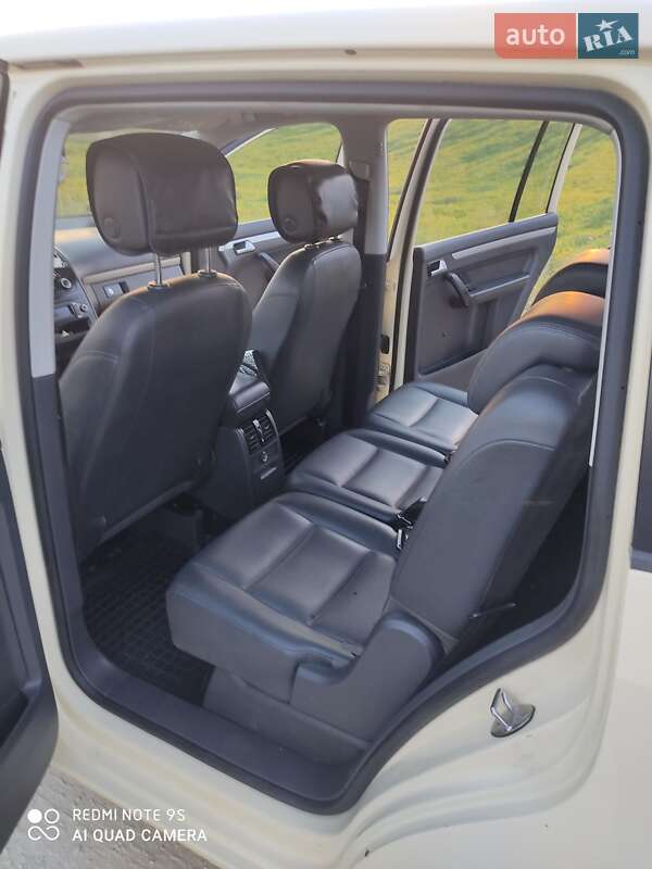 Мікровен Volkswagen Touran 2015 в Збаражі
