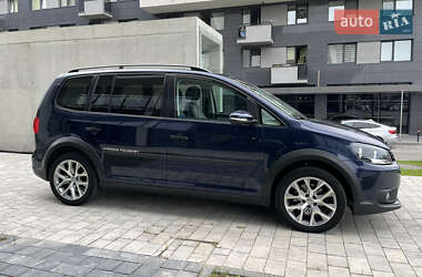 Микровэн Volkswagen Touran 2015 в Львове