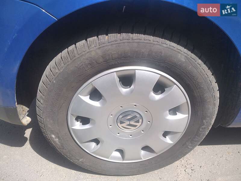 Минивэн Volkswagen Touran 2004 в Калуше