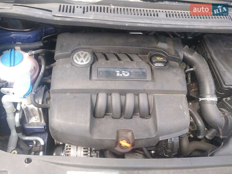 Минивэн Volkswagen Touran 2004 в Калуше