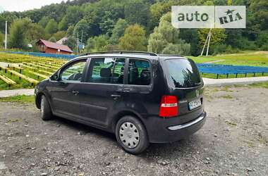 Минивэн Volkswagen Touran 2004 в 