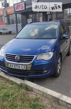 Микровэн Volkswagen Touran 2010 в Кременчуге