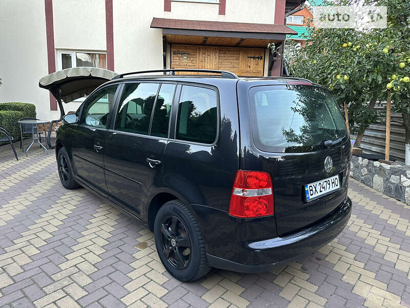 Мінівен Volkswagen Touran 2005 в Хмельницькому