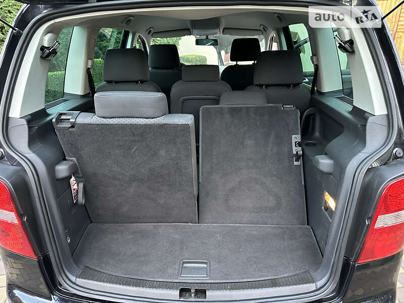 Мінівен Volkswagen Touran 2005 в Хмельницькому