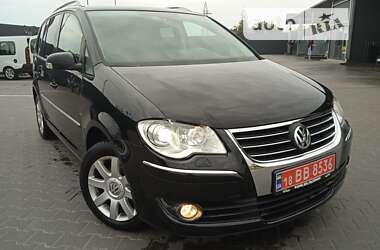 Мінівен Volkswagen Touran 2008 в Луцьку